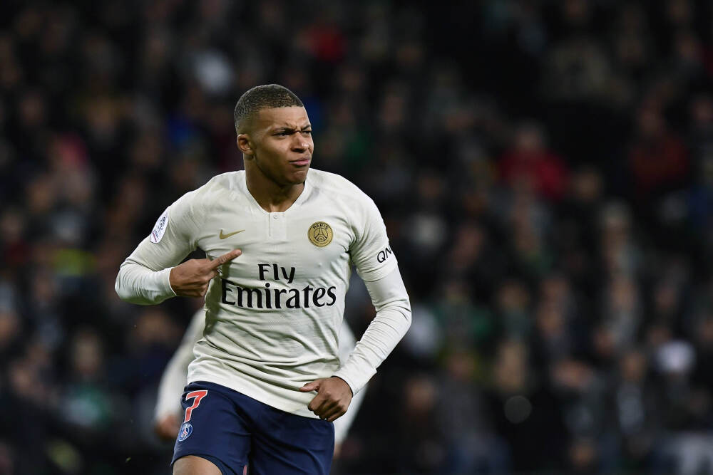 道指与标普500结束四连跌，美光科技涨逾10%